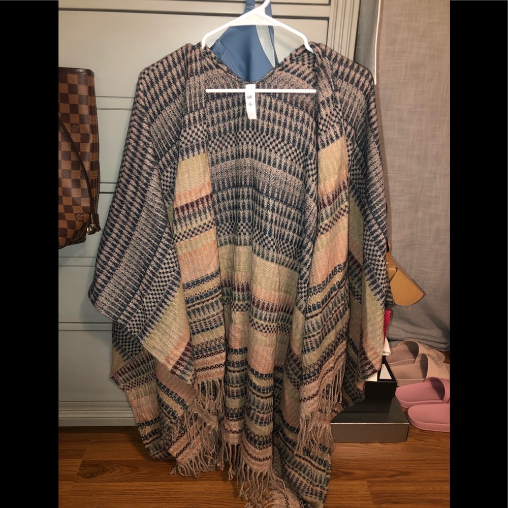 BP over the shoulder. Shawl. Barely worn